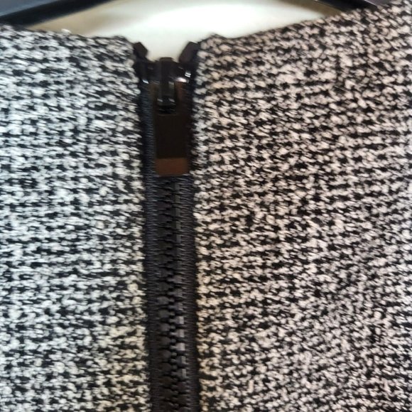 NEW Cue sleeveless top women's size 6 grey BNWT $189 tweed textured blouse zip - Picture 12 of 12